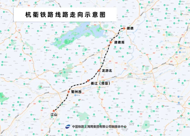 杭衢鐵路常山江特大橋矮塔斜拉橋順利合龍