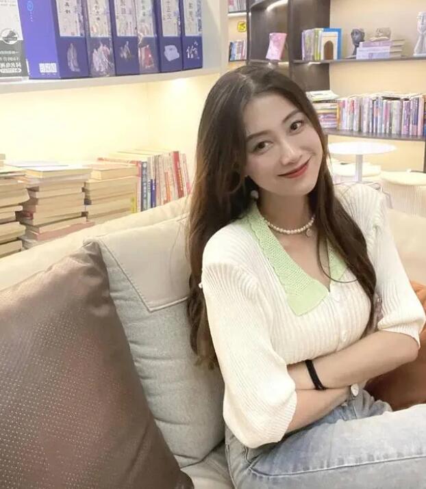 浙江美女老師把羊了個(gè)羊改成歷了個(gè)史