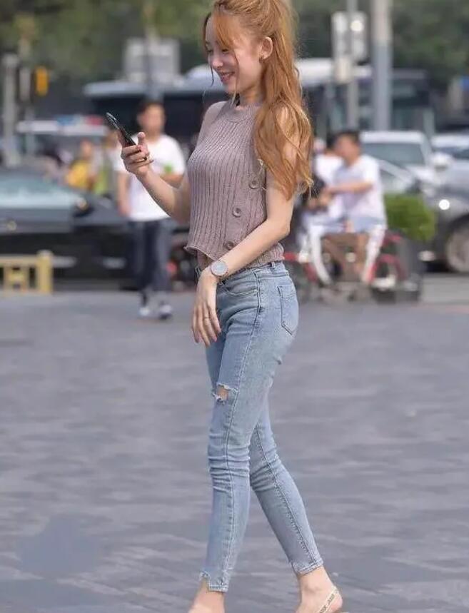 浙江時(shí)尚街拍美女,休閑裝依然穿出精致感