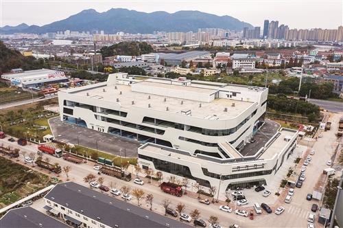 臺州首個(gè)立體公交停車(chē)樓建成