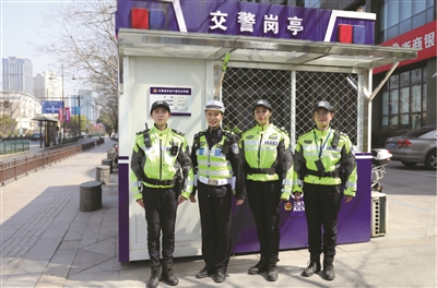 又酷又颯！“鏗鏘玫瑰”上新