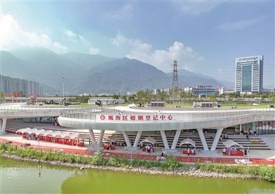 在溫州，見(jiàn)證浪漫滿(mǎn)“園”  全市首個(gè)公園式婚姻登記中心啟用