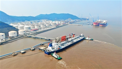 年吞吐量預計超500萬(wàn)噸 “海港中奧”15萬(wàn)噸級液體散貨泊位啟用