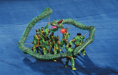 湖州“雙龍”舞動(dòng)大蓮花