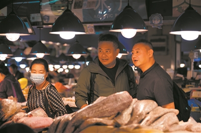 我陪陳曉卿“逛吃”溫州