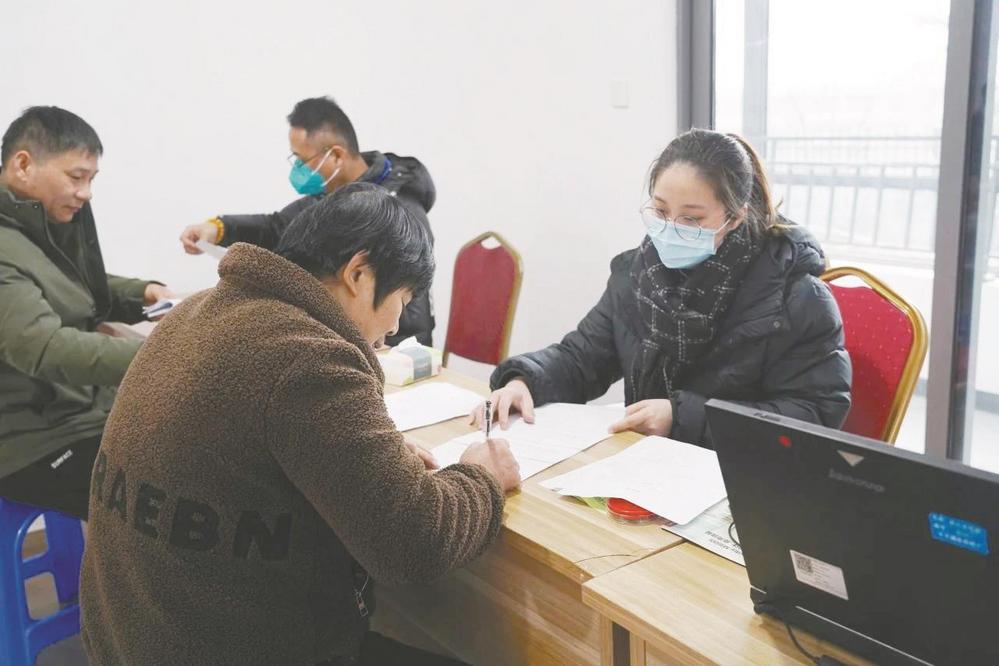 等了4年的新房終于拿到了 立岱村村民一天喜提66套新房