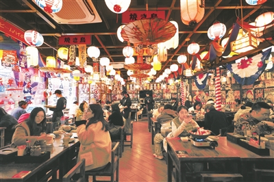 50家樣本企業(yè)實(shí)現銷(xiāo)售額8.18億元  8天假期紅紅火火 消費市場(chǎng)熱氣騰騰