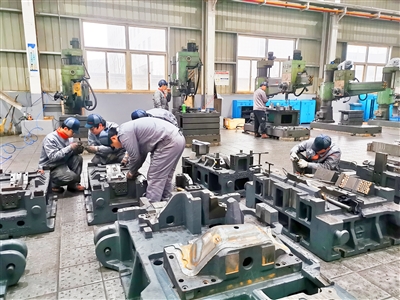 參與新能源車(chē)型開(kāi)發(fā) 模具生產(chǎn)全面提速 “煒馳模具”新年競逐新賽道