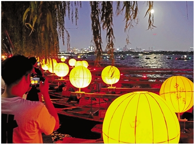 中秋佳節，西湖景區開(kāi)啟沉浸式宋風(fēng)夜游