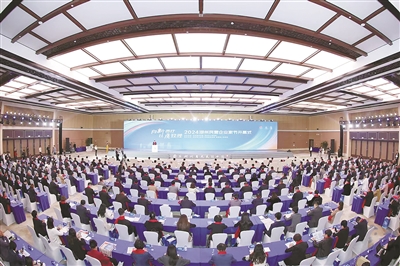 湖州舉行第三屆民營(yíng)企業(yè)家節 讓企業(yè)家“站C位”“唱主角”